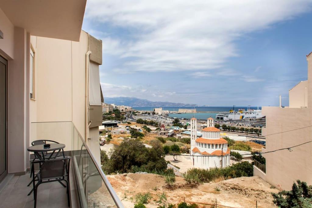 Minimal Loft Art With Sea View Over Heraklion Harbour Eksteriør billede