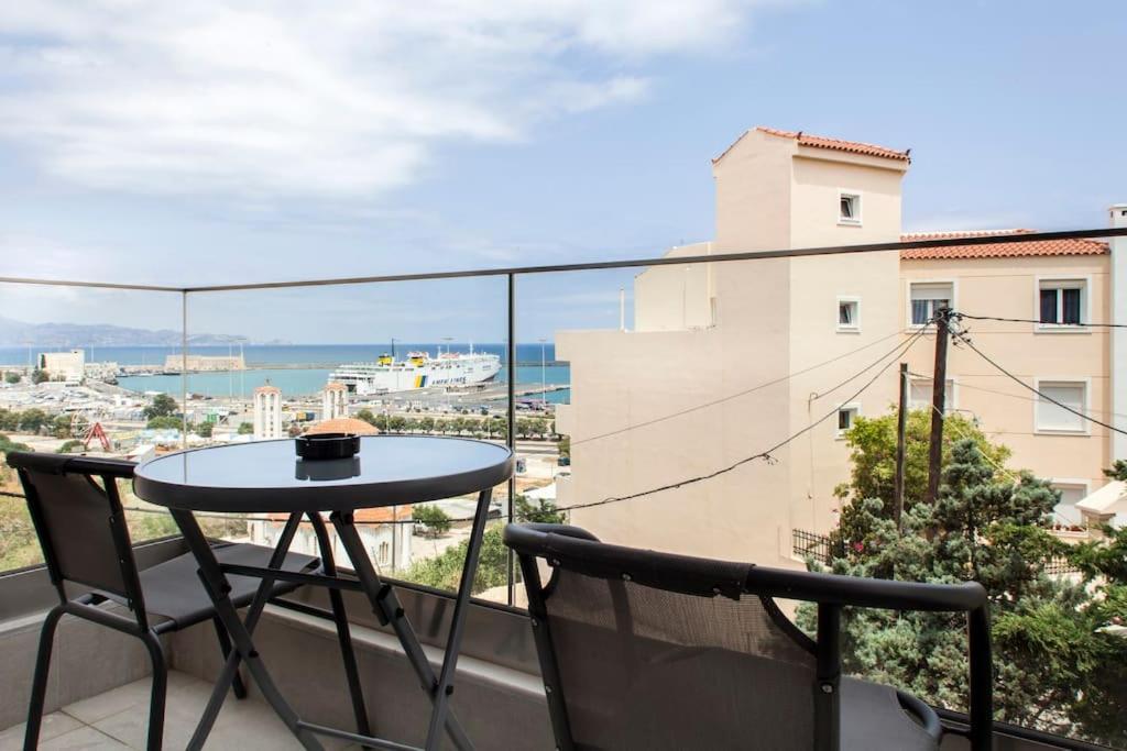 Minimal Loft Art With Sea View Over Heraklion Harbour Eksteriør billede